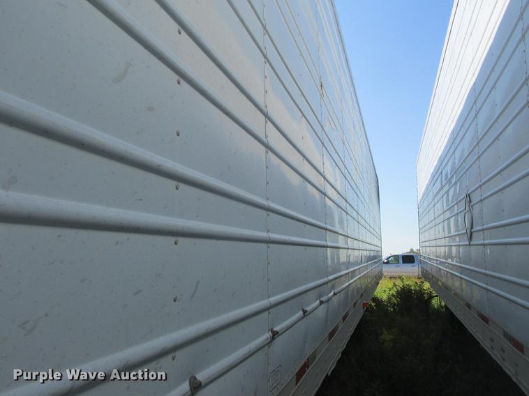 image for item DA8268 2003 Utility 3000R refrigerated van trailer