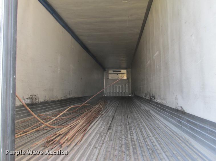 image for item DA8268 2003 Utility 3000R refrigerated van trailer