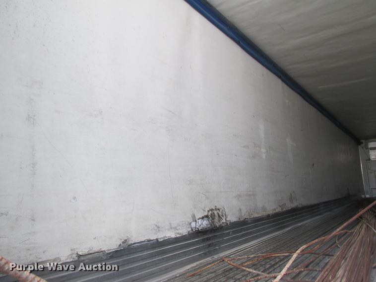 image for item DA8268 2003 Utility 3000R refrigerated van trailer