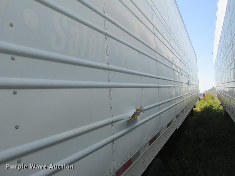 image for item DA8269 2002 Utility refrigerated van trailer