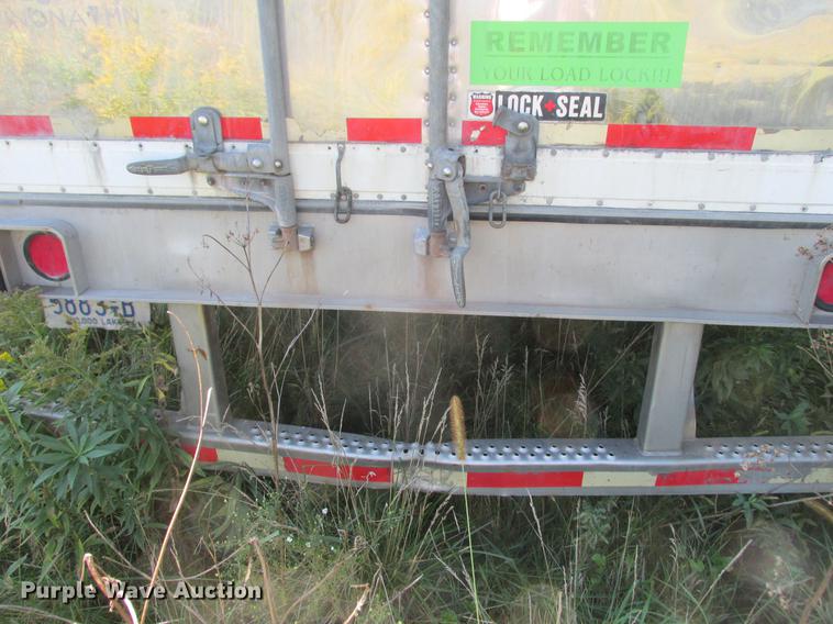 image for item DA8269 2002 Utility refrigerated van trailer