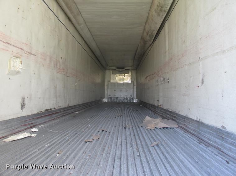 image for item DA8270 2001 Utility refrigerated van trailer