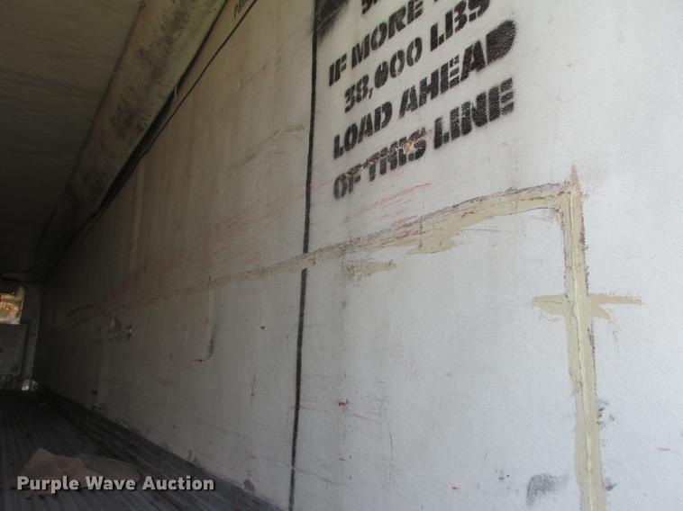 image for item DA8270 2001 Utility refrigerated van trailer