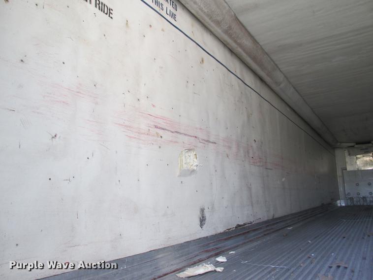 image for item DA8270 2001 Utility refrigerated van trailer