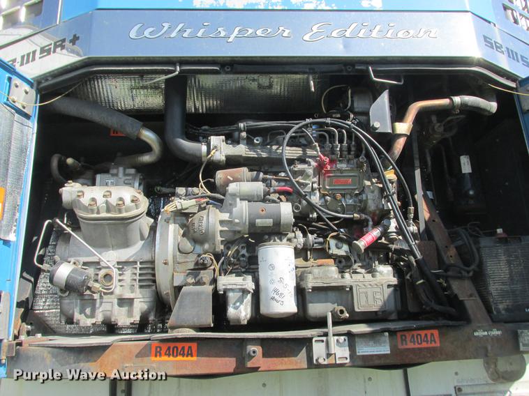 image for item DA8270 2001 Utility refrigerated van trailer