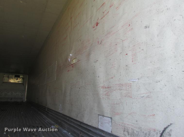 image for item DA8271 2004 Great Dane refrigerated van trailer