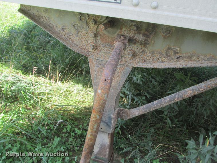 image for item DA8271 2004 Great Dane refrigerated van trailer