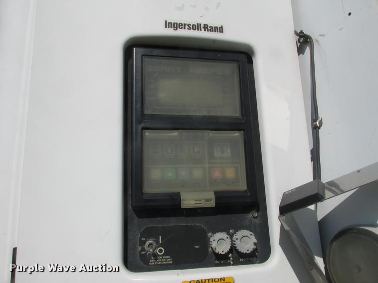 image for item DA8271 2004 Great Dane refrigerated van trailer