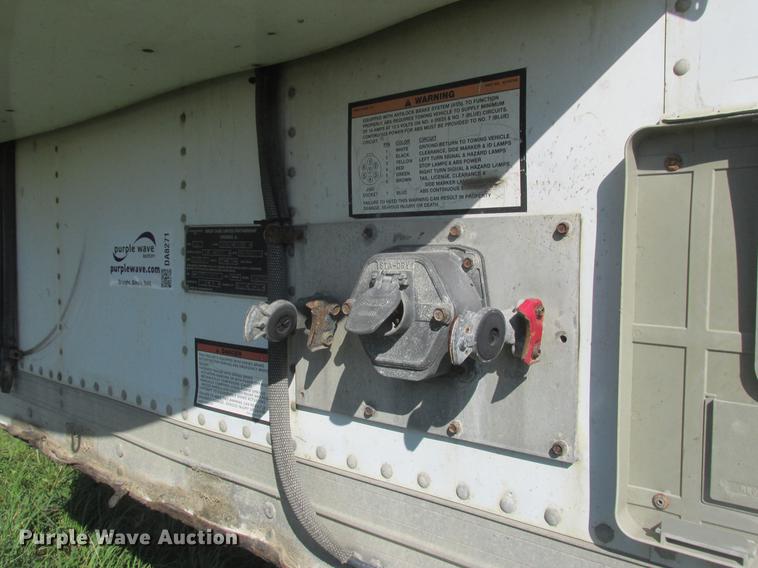 image for item DA8271 2004 Great Dane refrigerated van trailer