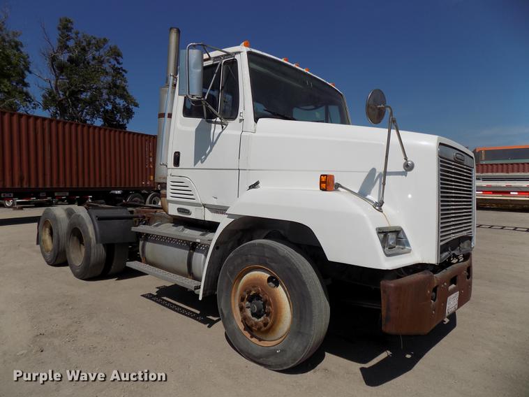image for item DB8602 2001 Freightliner FL112 semi truck
