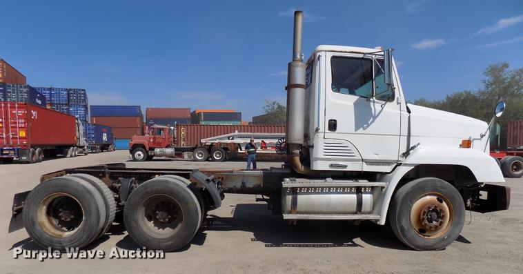 image for item DB8602 2001 Freightliner FL112 semi truck