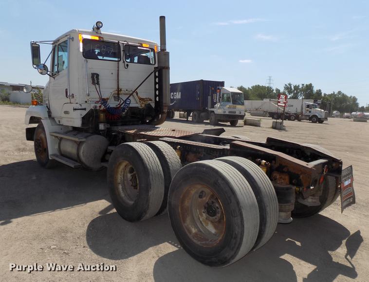 image for item DB8602 2001 Freightliner FL112 semi truck