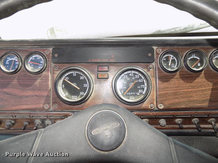 image for item DB8602 2001 Freightliner FL112 semi truck