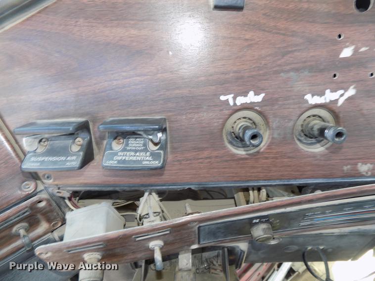 image for item DB8602 2001 Freightliner FL112 semi truck