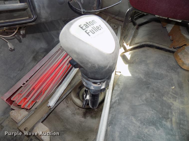 image for item DB8602 2001 Freightliner FL112 semi truck