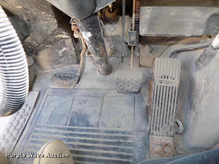 image for item DB8602 2001 Freightliner FL112 semi truck