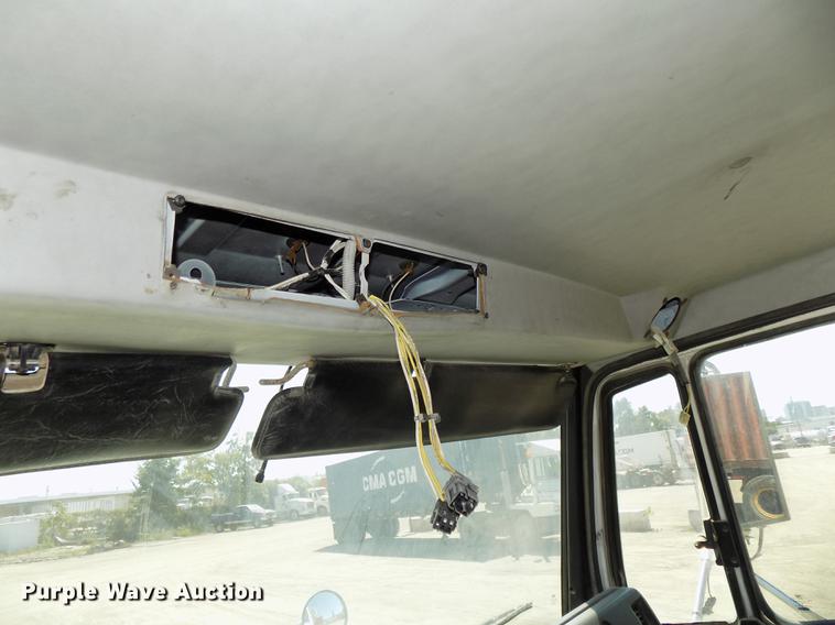 image for item DB8602 2001 Freightliner FL112 semi truck