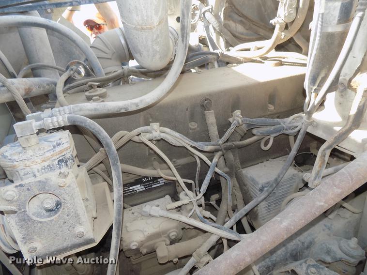 image for item DB8602 2001 Freightliner FL112 semi truck