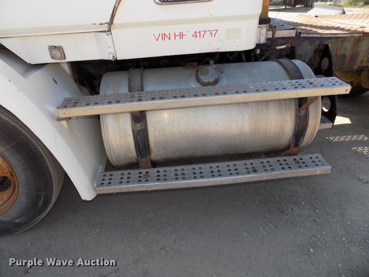 image for item DB8602 2001 Freightliner FL112 semi truck