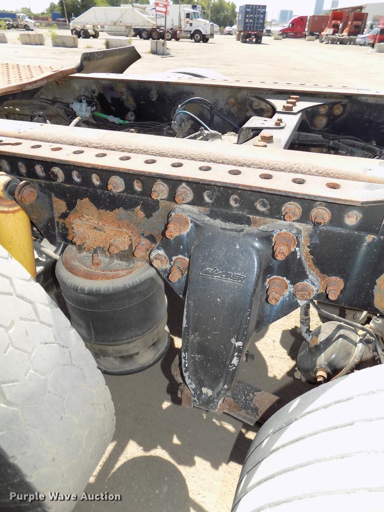 image for item DB8602 2001 Freightliner FL112 semi truck