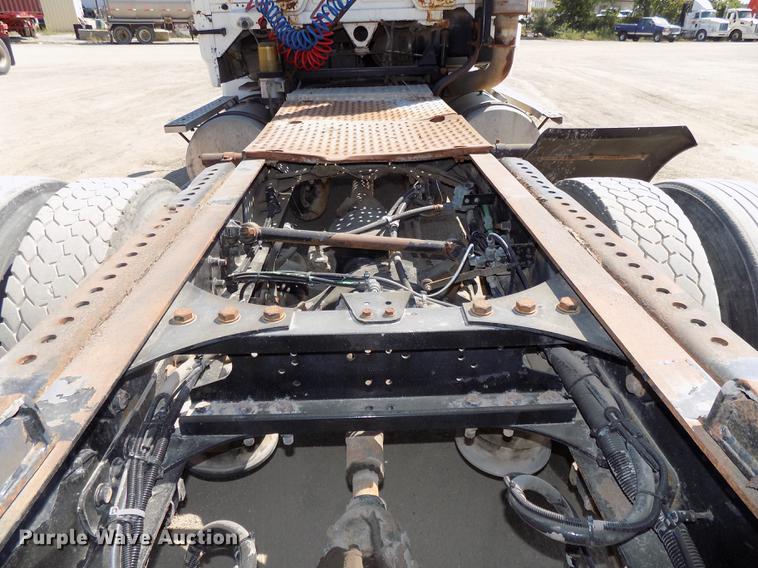 image for item DB8602 2001 Freightliner FL112 semi truck