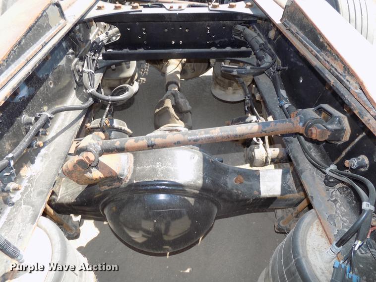 image for item DB8602 2001 Freightliner FL112 semi truck