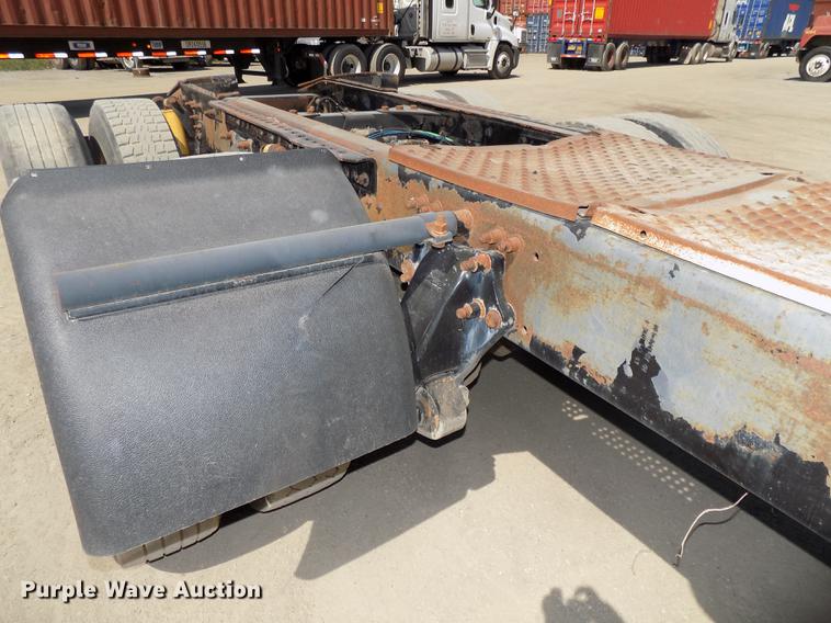 image for item DB8602 2001 Freightliner FL112 semi truck