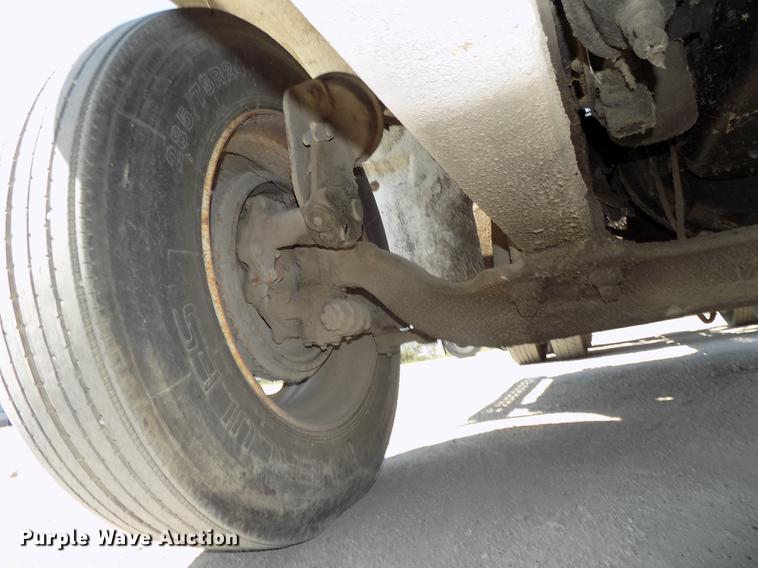 image for item DB8602 2001 Freightliner FL112 semi truck