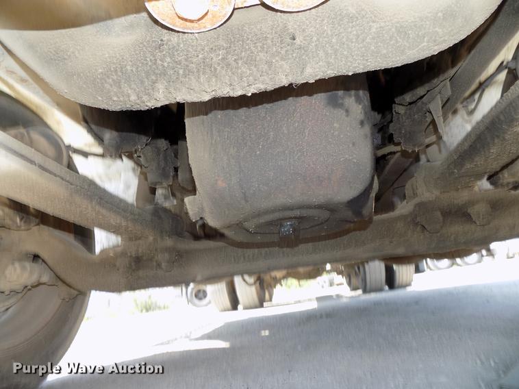 image for item DB8602 2001 Freightliner FL112 semi truck