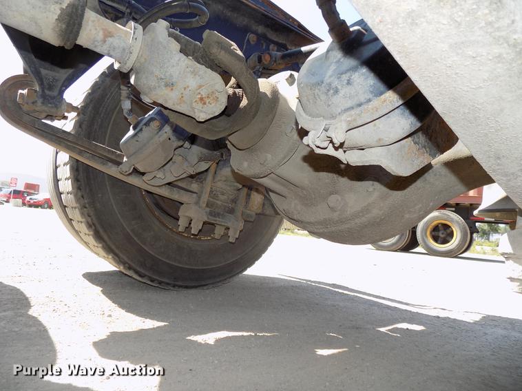 image for item DB8602 2001 Freightliner FL112 semi truck