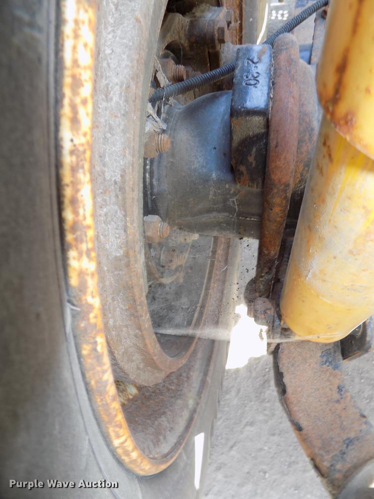 image for item DB8602 2001 Freightliner FL112 semi truck