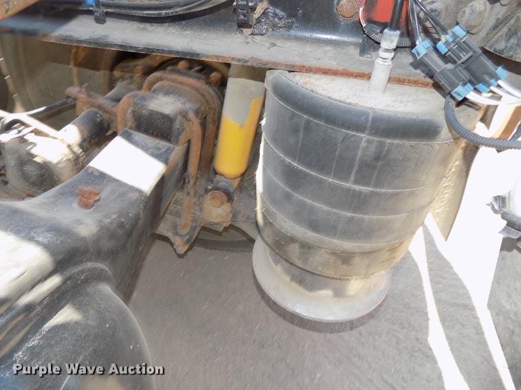 image for item DB8602 2001 Freightliner FL112 semi truck