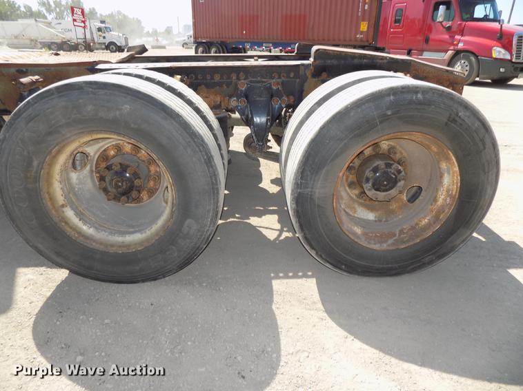 image for item DB8602 2001 Freightliner FL112 semi truck