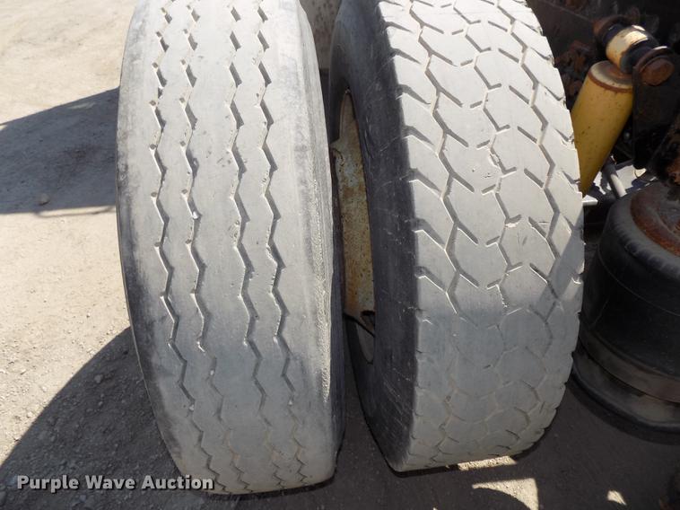 image for item DB8602 2001 Freightliner FL112 semi truck