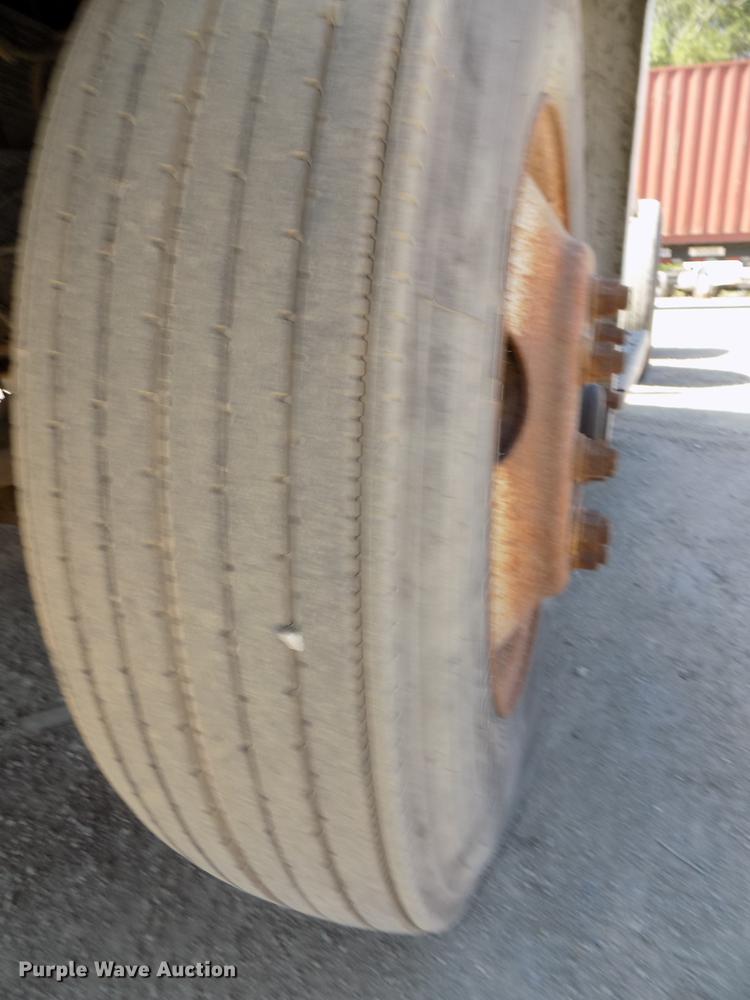 image for item DB8602 2001 Freightliner FL112 semi truck