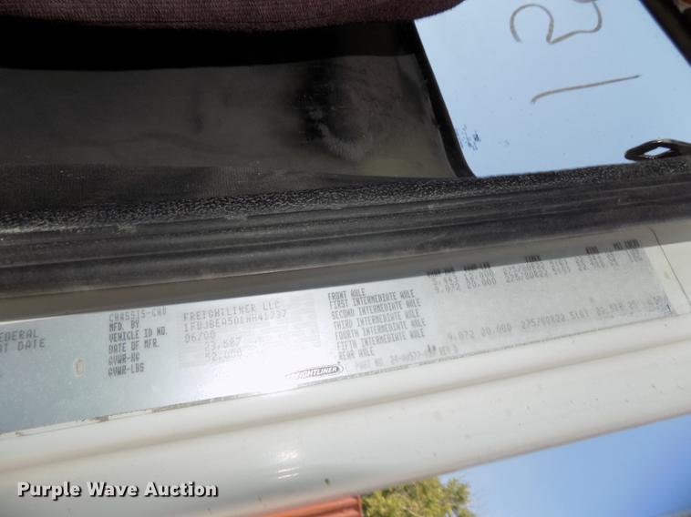 image for item DB8602 2001 Freightliner FL112 semi truck