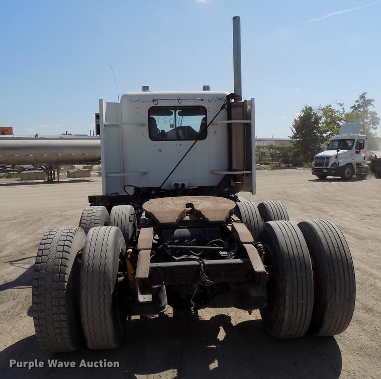 image for item DB8604 1999 Freightliner FLD112 semi truck