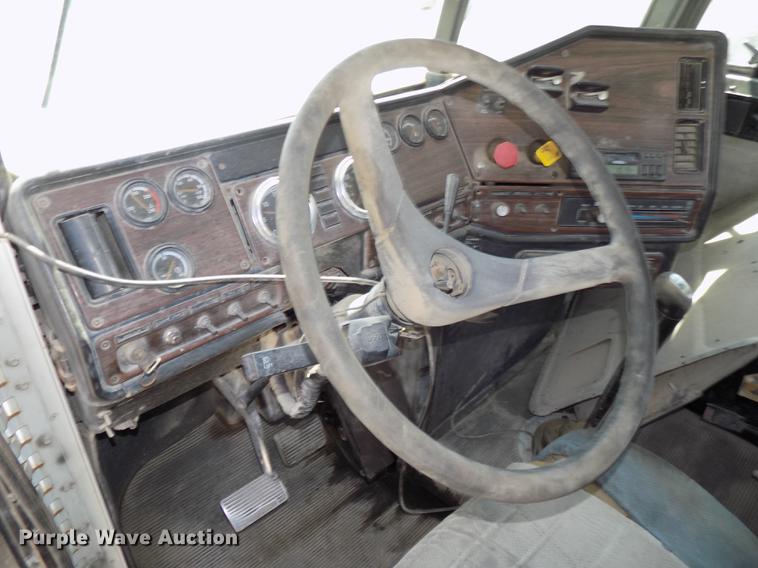 image for item DB8604 1999 Freightliner FLD112 semi truck