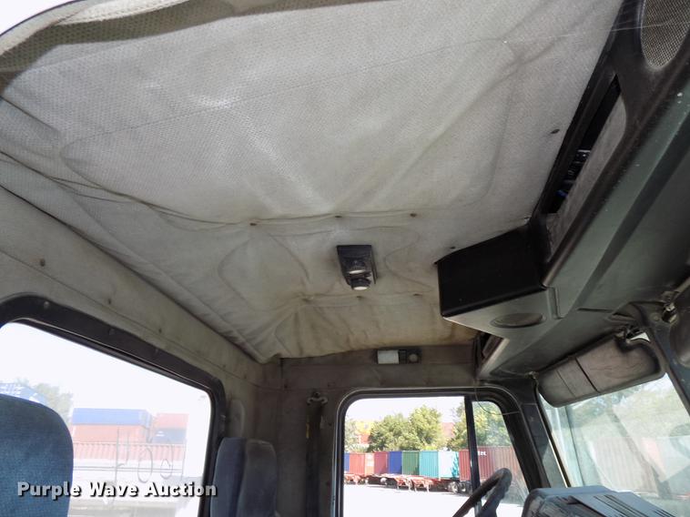 image for item DB8604 1999 Freightliner FLD112 semi truck