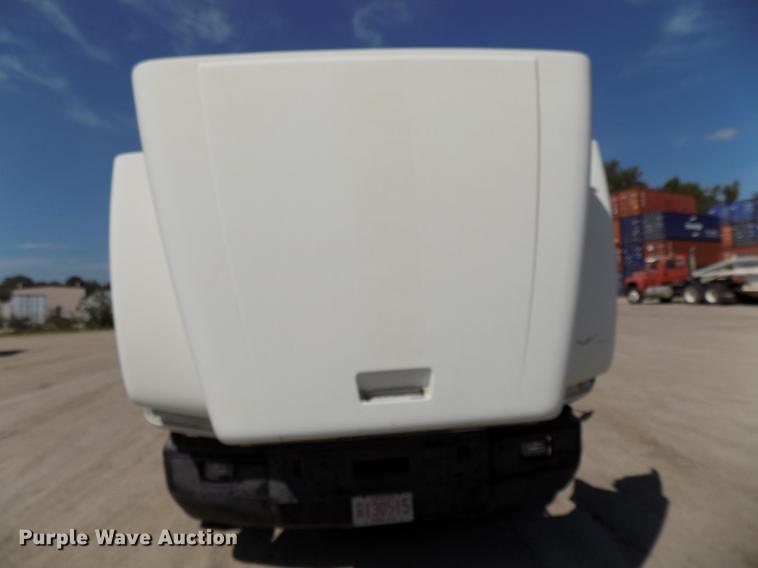 image for item DB8604 1999 Freightliner FLD112 semi truck