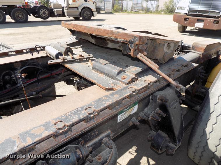 image for item DB8604 1999 Freightliner FLD112 semi truck