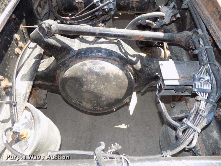 image for item DB8604 1999 Freightliner FLD112 semi truck