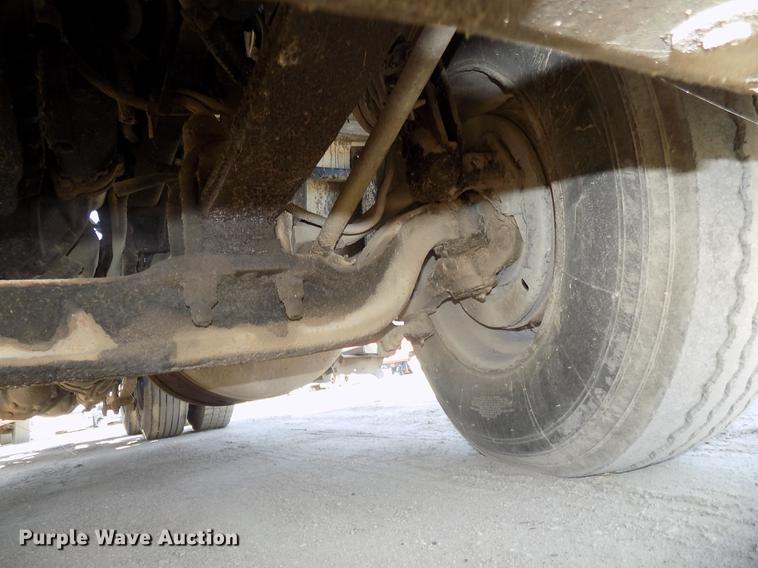 image for item DB8604 1999 Freightliner FLD112 semi truck