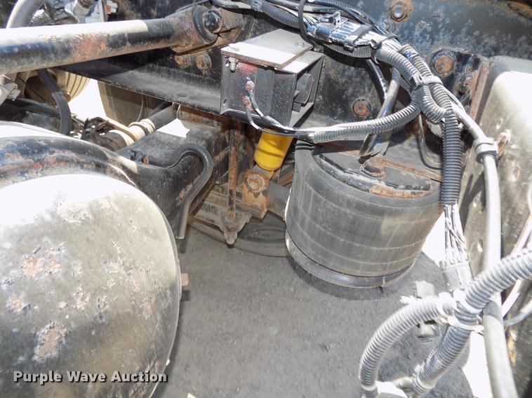 image for item DB8604 1999 Freightliner FLD112 semi truck