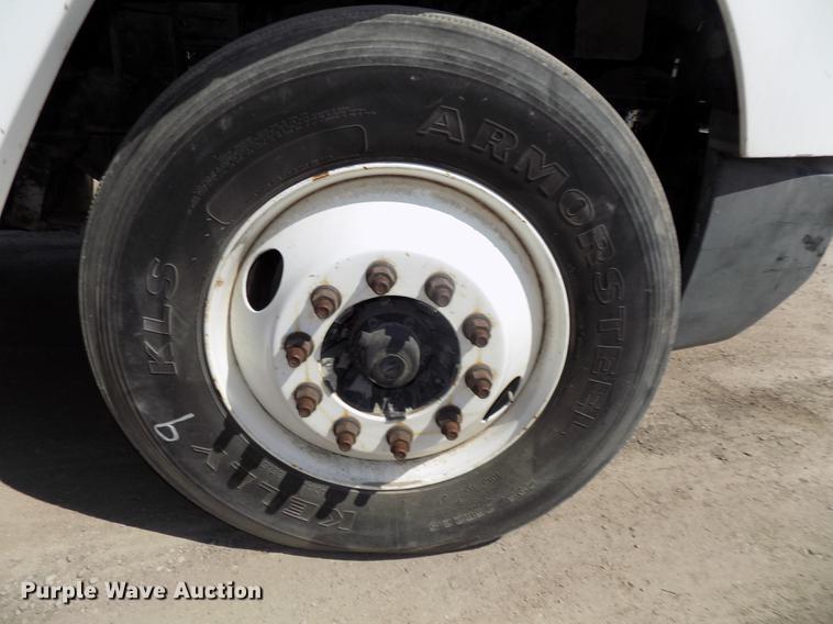 image for item DB8604 1999 Freightliner FLD112 semi truck