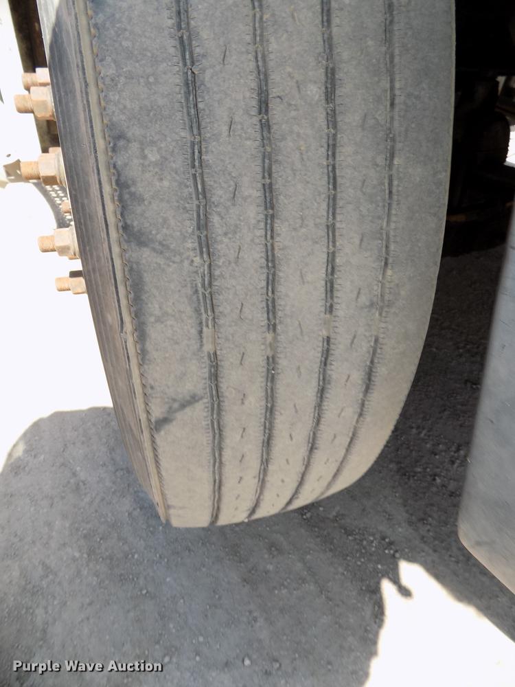 image for item DB8604 1999 Freightliner FLD112 semi truck