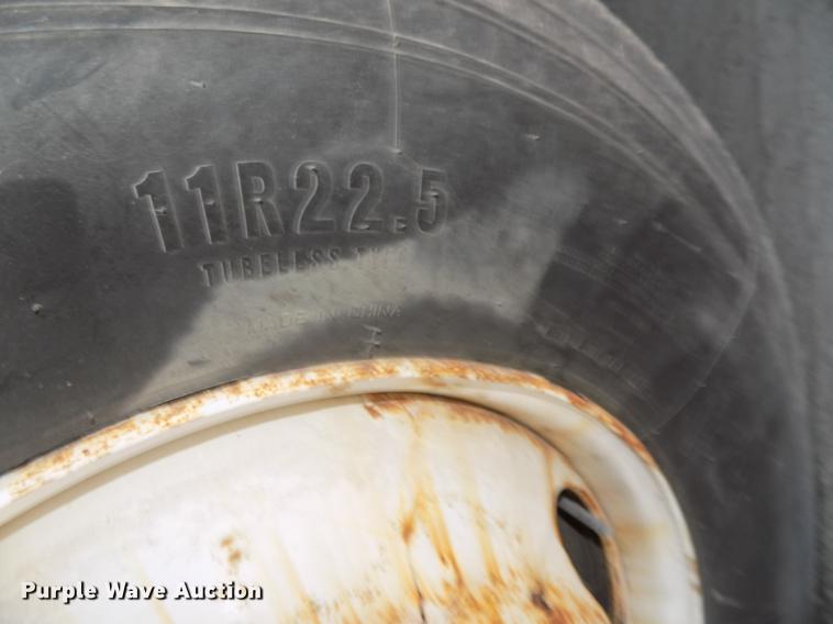 image for item DB8604 1999 Freightliner FLD112 semi truck