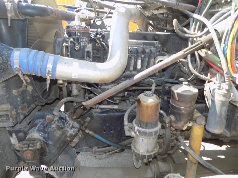 image for item DB8606 1999 Freightliner FLD112 semi truck