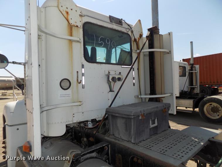 image for item DB8606 1999 Freightliner FLD112 semi truck