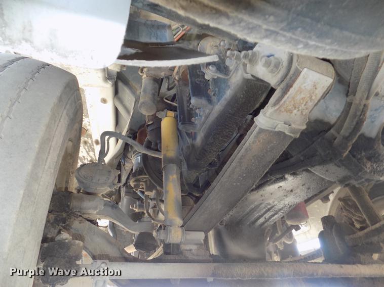 image for item DB8606 1999 Freightliner FLD112 semi truck